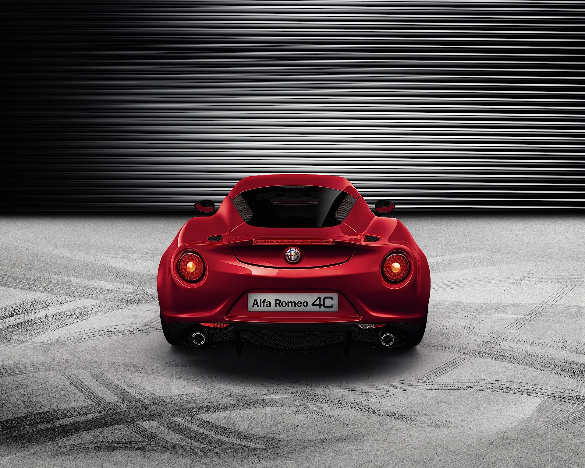 Alfa Romeo 4C photo 4