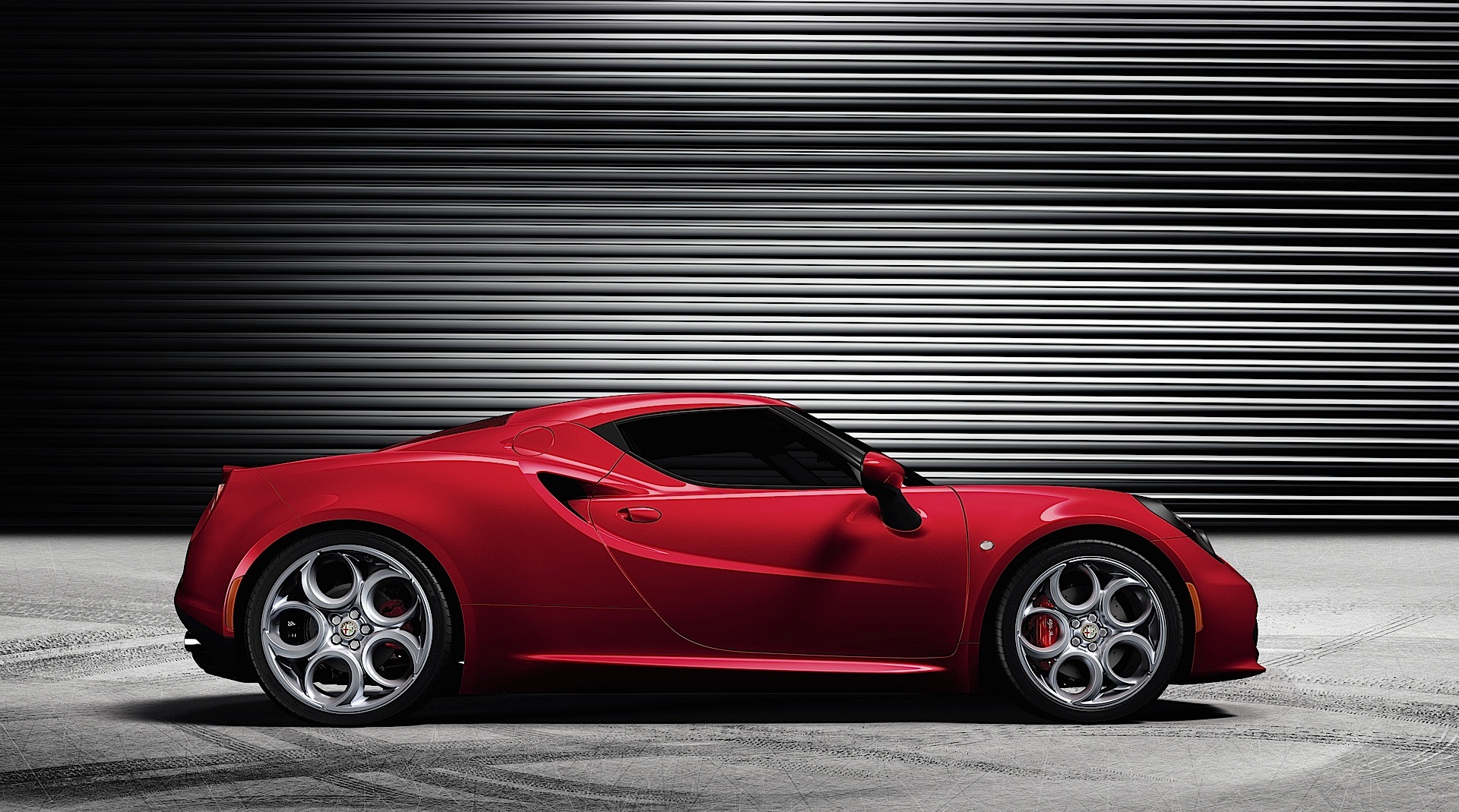 Alfa Romeo 4C photo 5