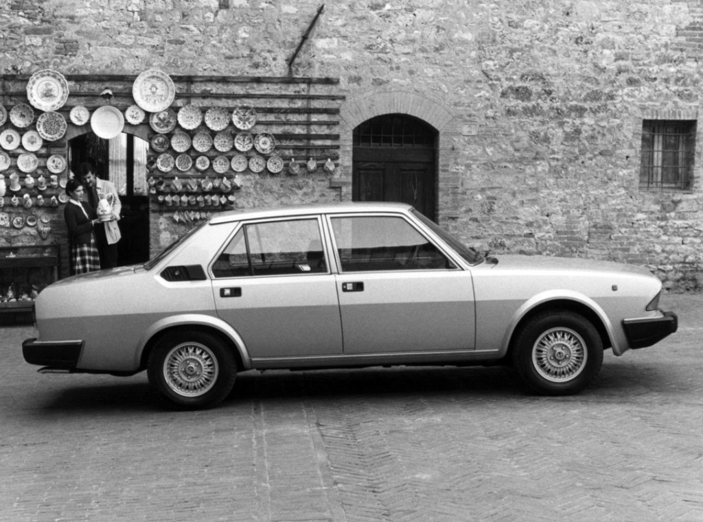 Alfa Romeo 6 photo 4