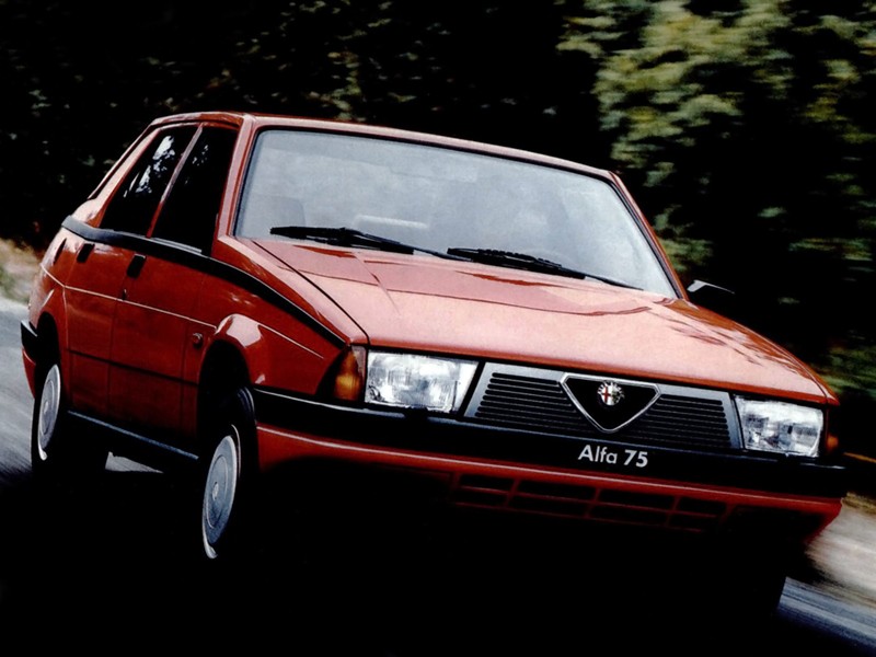 Alfa Romeo 75 photo 20