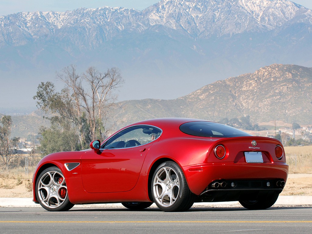 Alfa Romeo 8C photo 12