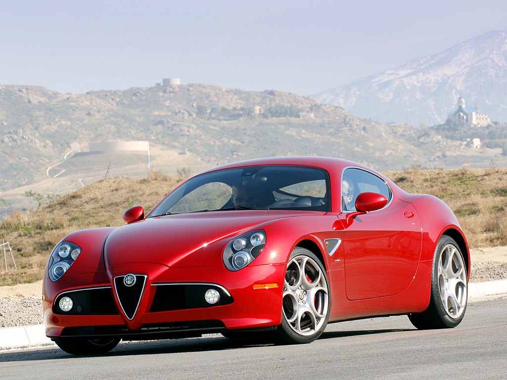Alfa Romeo 8C photo 14