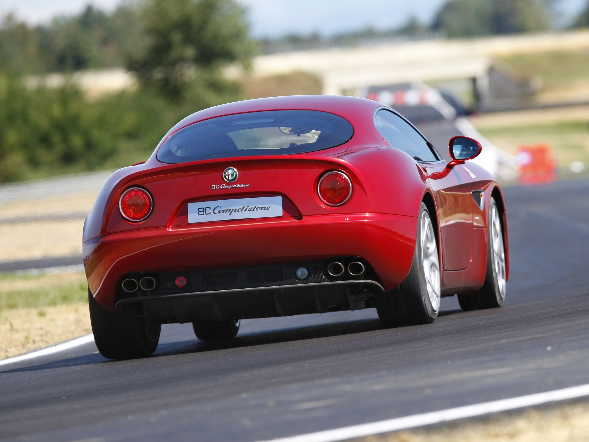 Alfa Romeo 8C photo 23