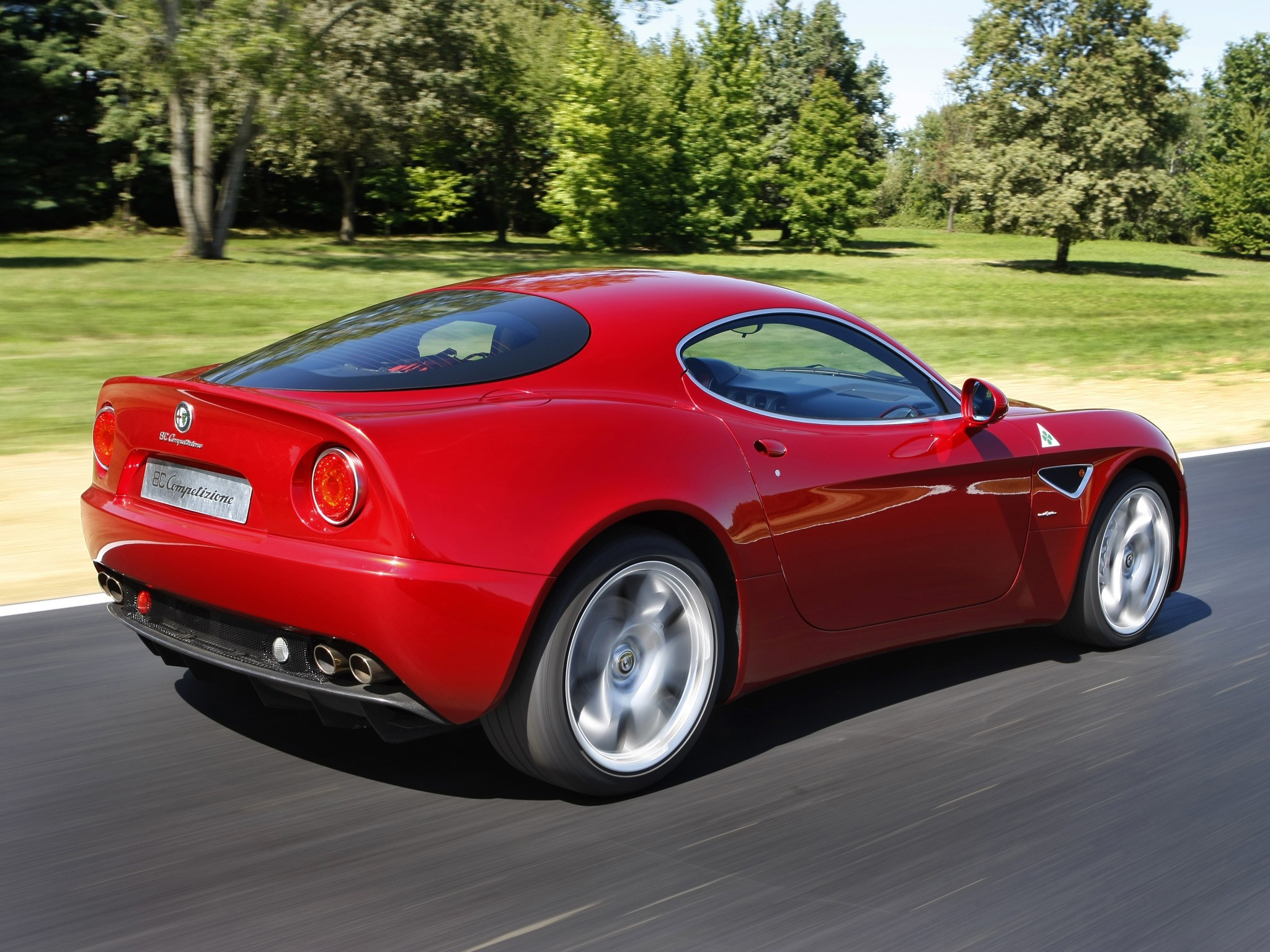 Alfa Romeo 8C photo 28