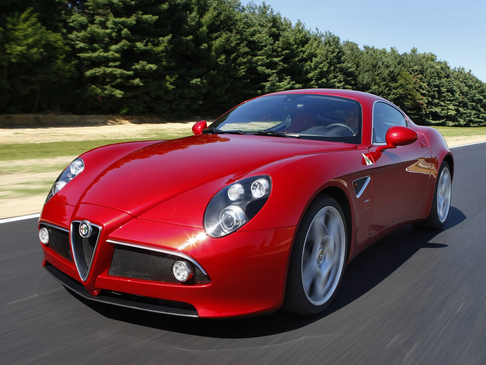 Alfa Romeo 8C photo 29