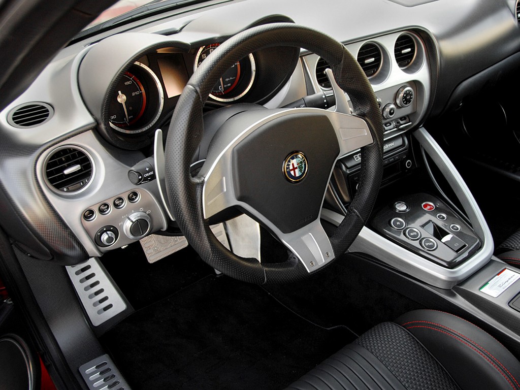 Alfa Romeo 8C photo 49