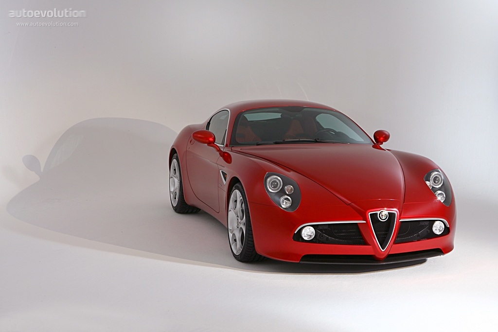 Alfa Romeo 8C photo 2