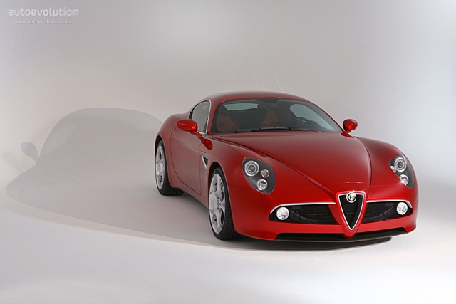 Alfa Romeo 8C Foto 2