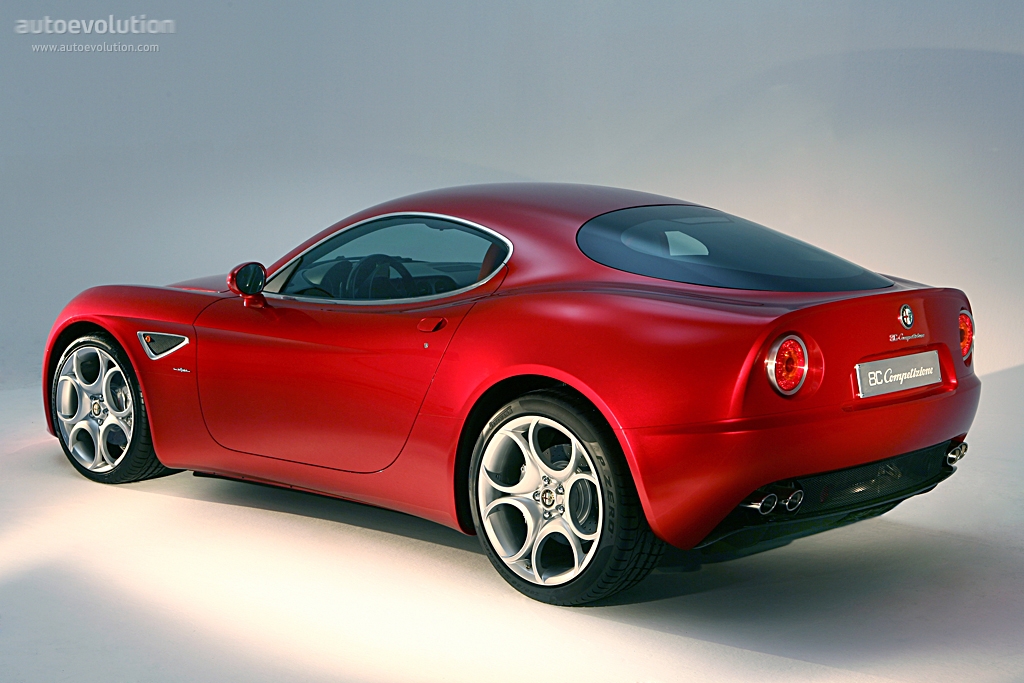 Alfa Romeo 8C photo 4