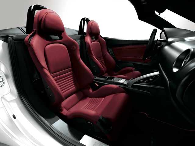 Alfa Romeo 8C photo 21