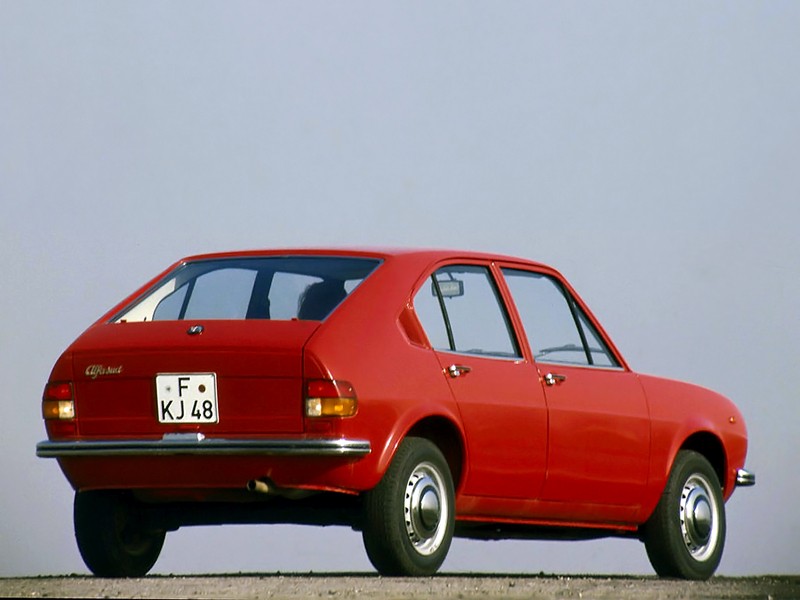 Alfa Romeo Alfasud photo 8