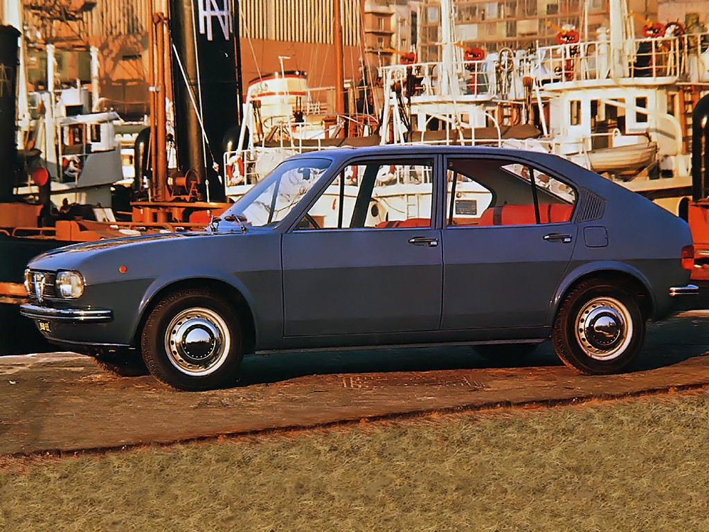 Alfa Romeo Alfasud photo 14
