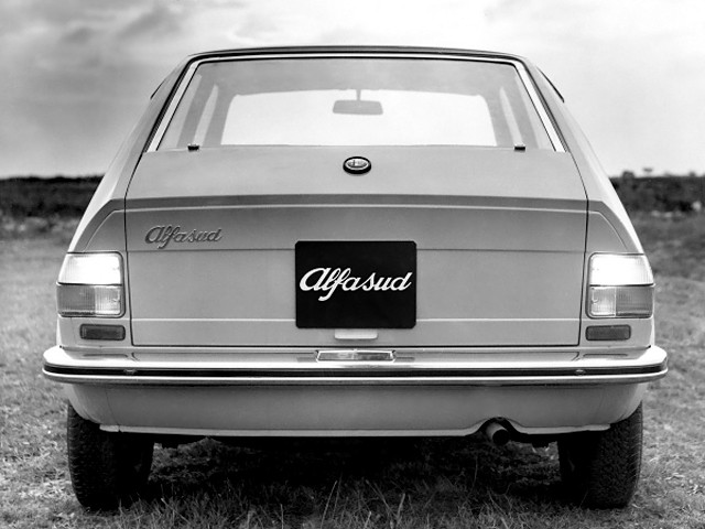 Alfa Romeo Alfasud photo 2