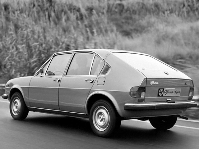 Alfa Romeo Alfasud photo 6
