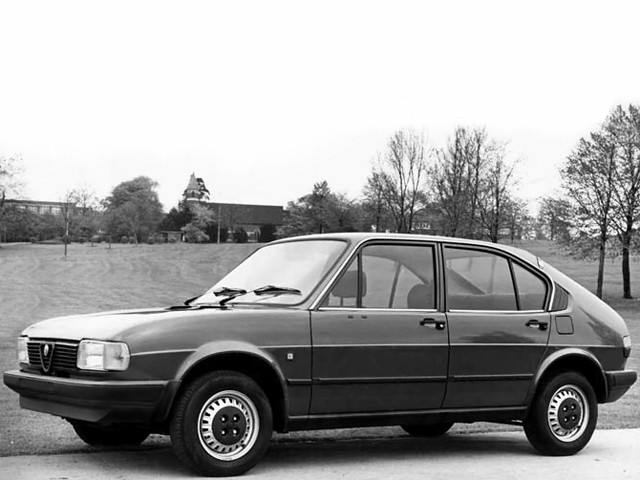 Alfa Romeo Alfasud photo 14