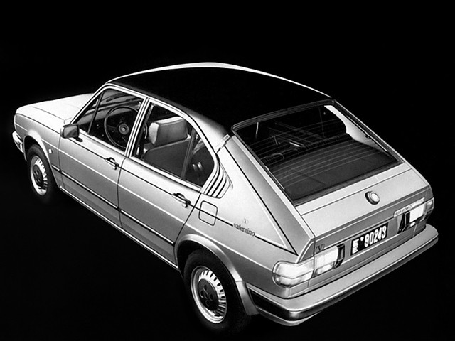 Alfa Romeo Alfasud photo 2