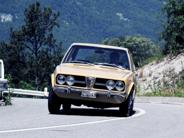 Alfa Romeo Alfetta foto 3