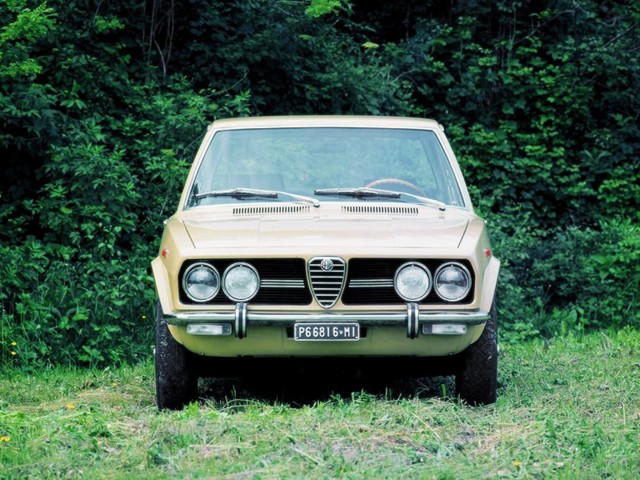 Alfa Romeo Alfetta foto 8