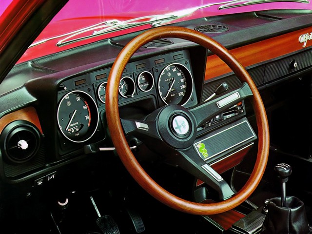 Alfa Romeo Alfetta foto 25
