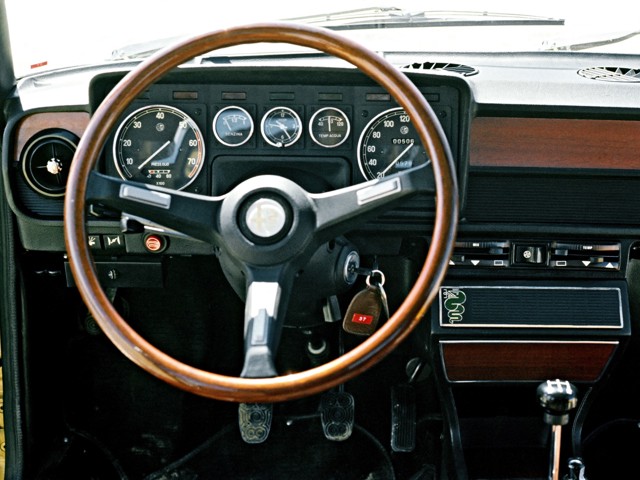 Alfa Romeo Alfetta foto 29