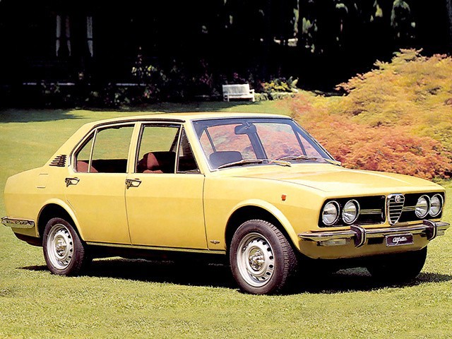 Alfa Romeo Alfetta foto 2