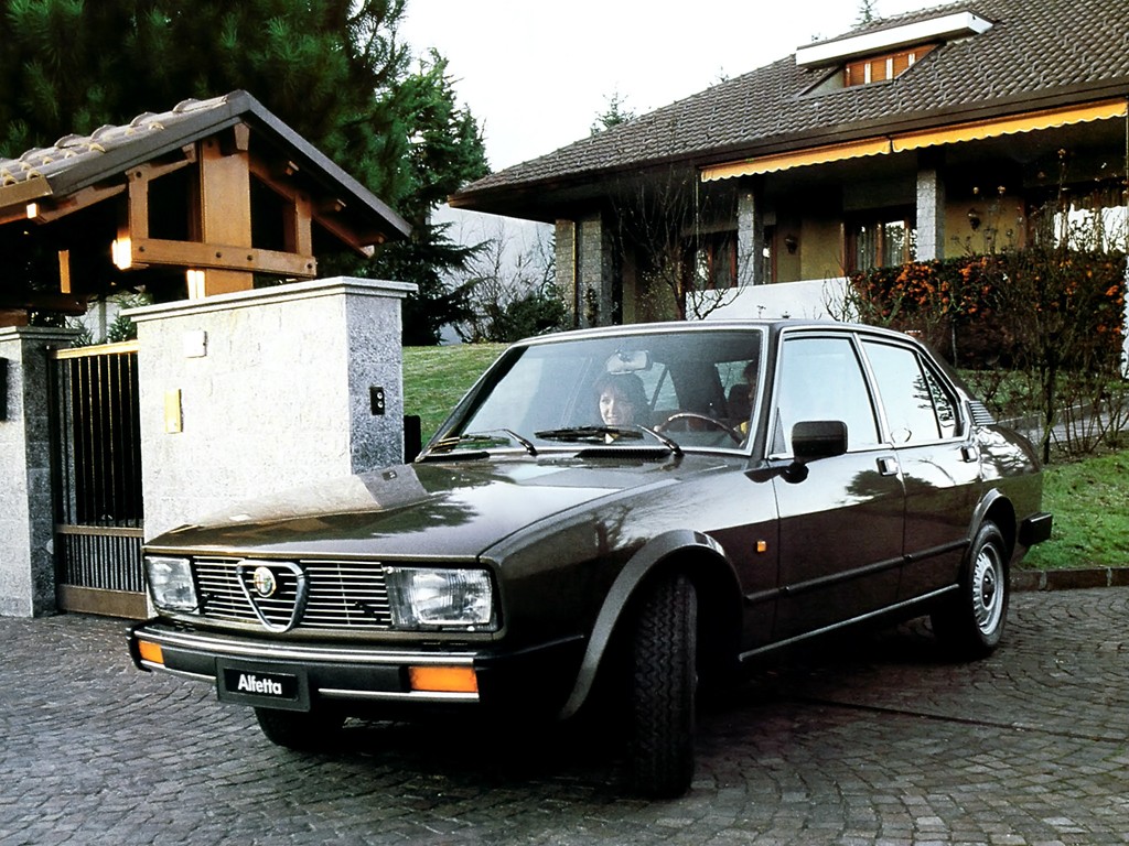 Alfa Romeo Alfetta photo 9
