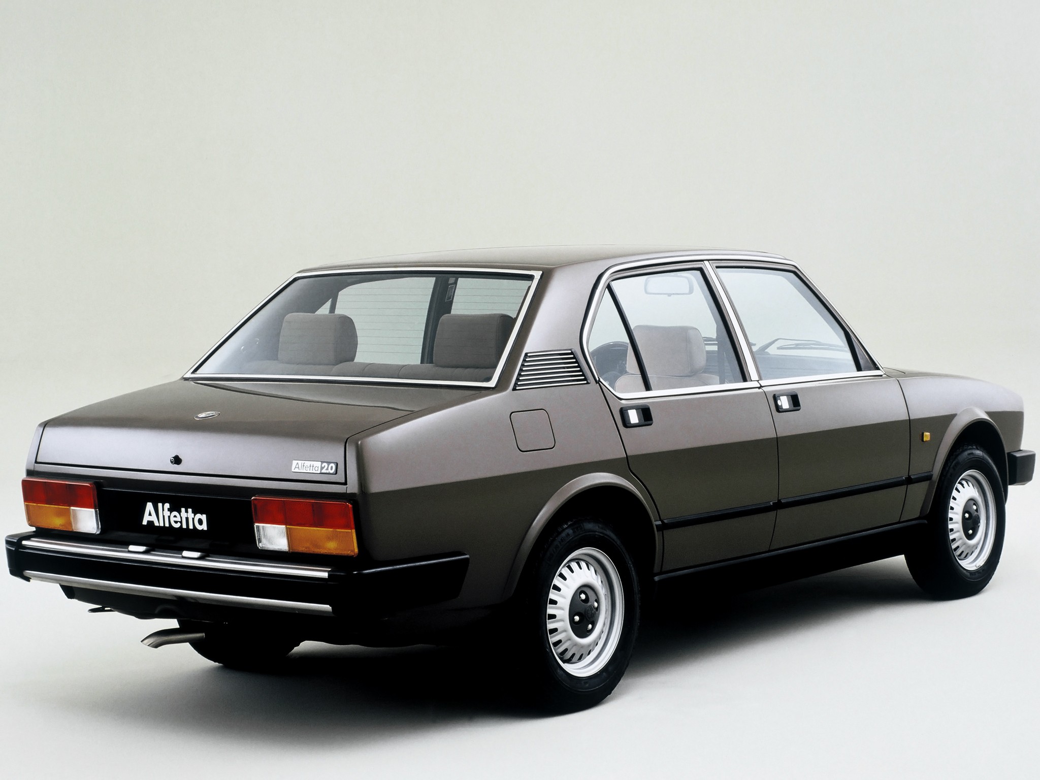 Alfa Romeo Alfetta photo 15