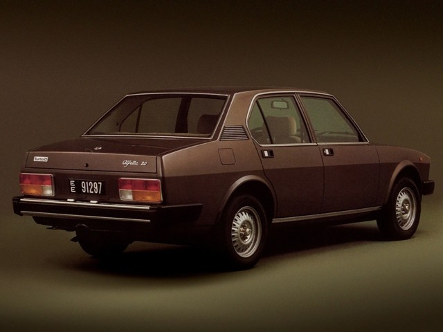 Alfa Romeo Alfetta photo 16