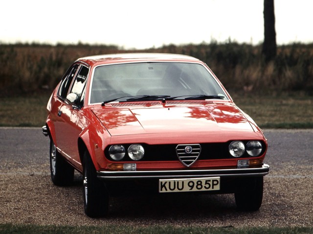Alfa Romeo Alfetta foto 2