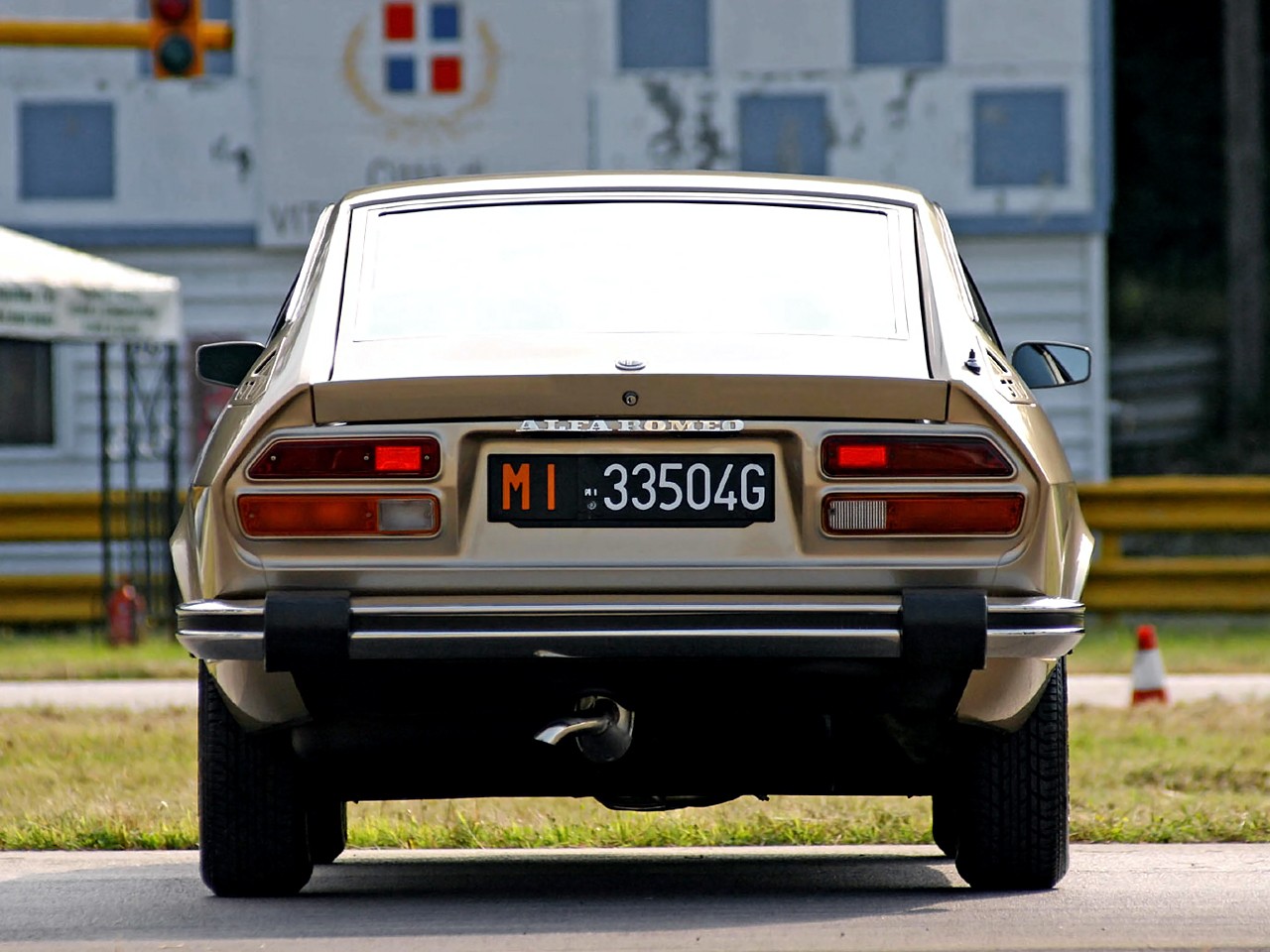 Alfa Romeo Alfetta photo 8
