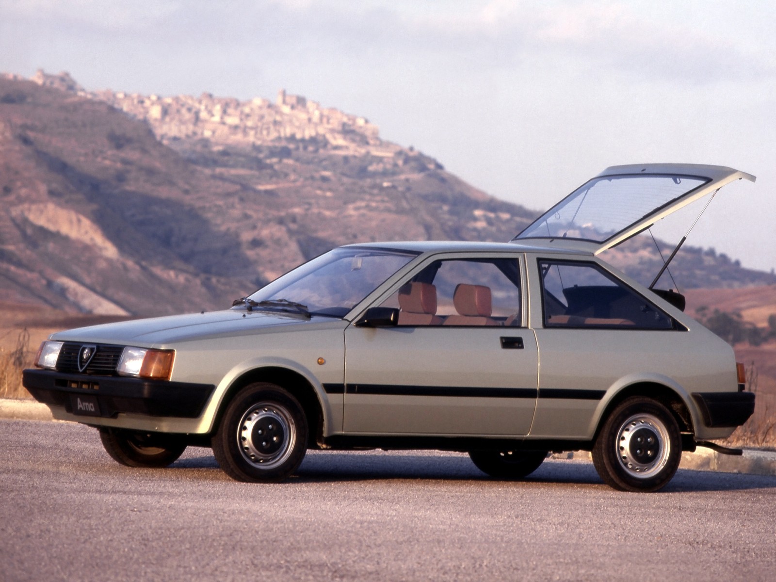 Alfa Romeo Arna photo 5