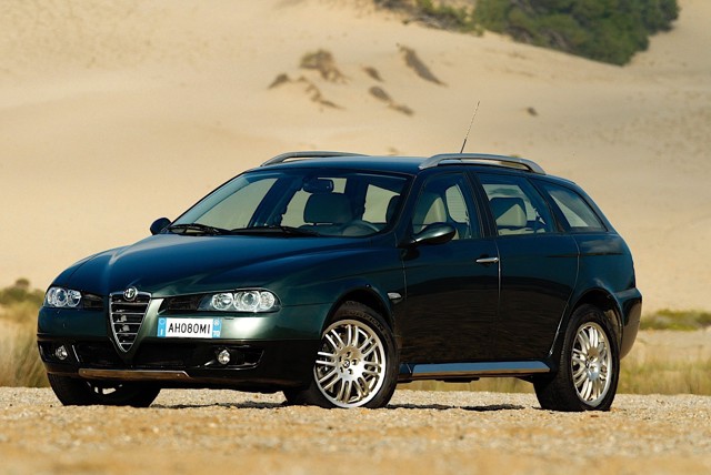 Alfa Romeo Crosswagon Q4 photo 7
