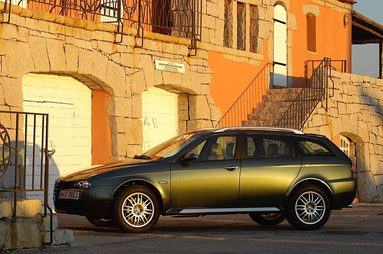 Alfa Romeo Crosswagon Q4 photo 8