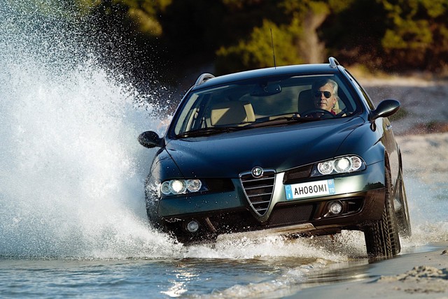 Alfa Romeo Crosswagon Q4 photo 14