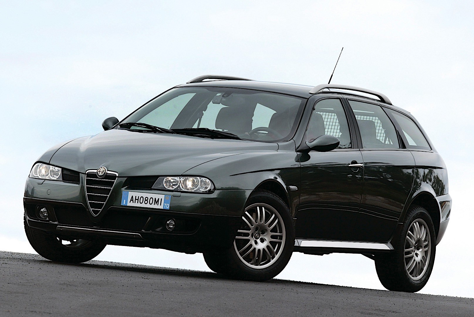 Alfa Romeo Crosswagon Q4 photo 15