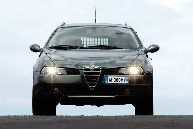 Alfa Romeo Crosswagon Q4 photo 22