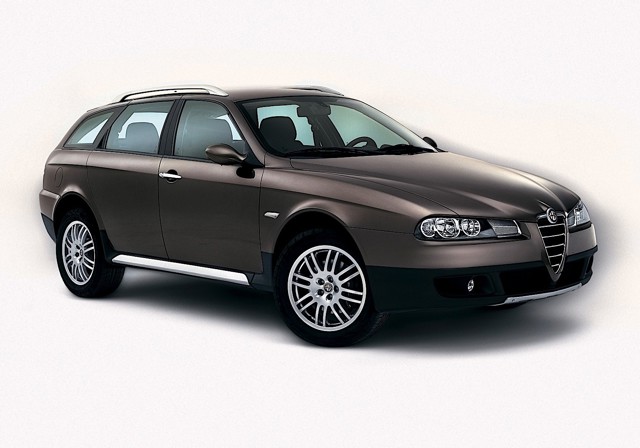 Alfa Romeo Crosswagon Q4 photo 23