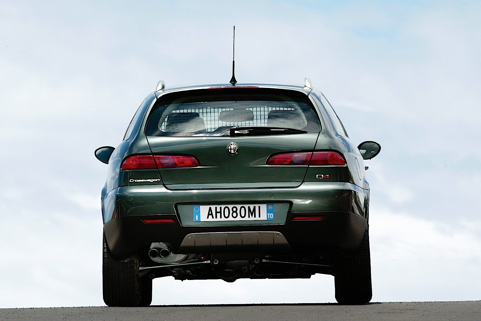 Alfa Romeo Crosswagon Q4 photo 25