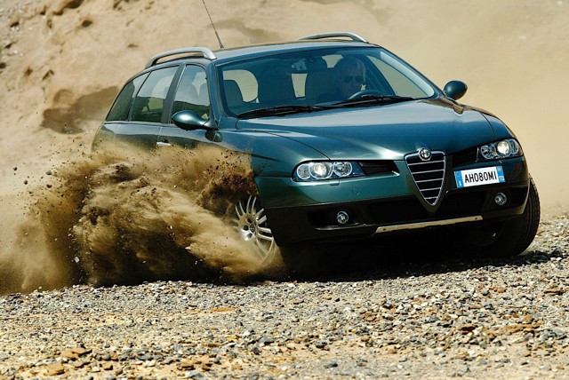 Alfa Romeo Crosswagon Q4 photo 38