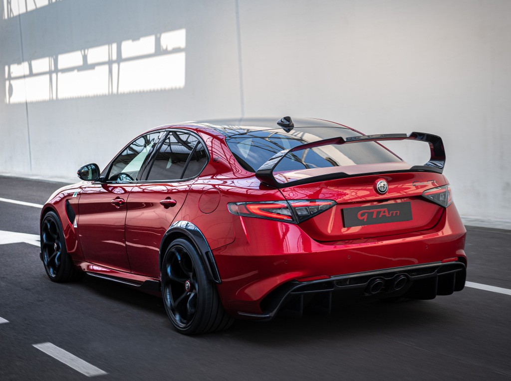 Alfa Romeo Giulia Gta photo 9