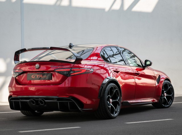 Alfa Romeo Giulia Gta photo 13