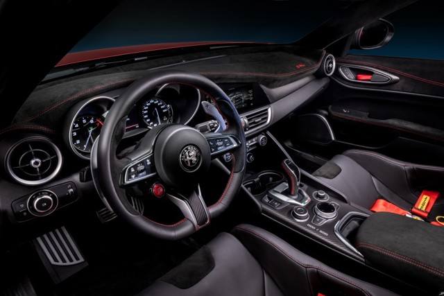 Alfa Romeo Giulia Gta photo 20