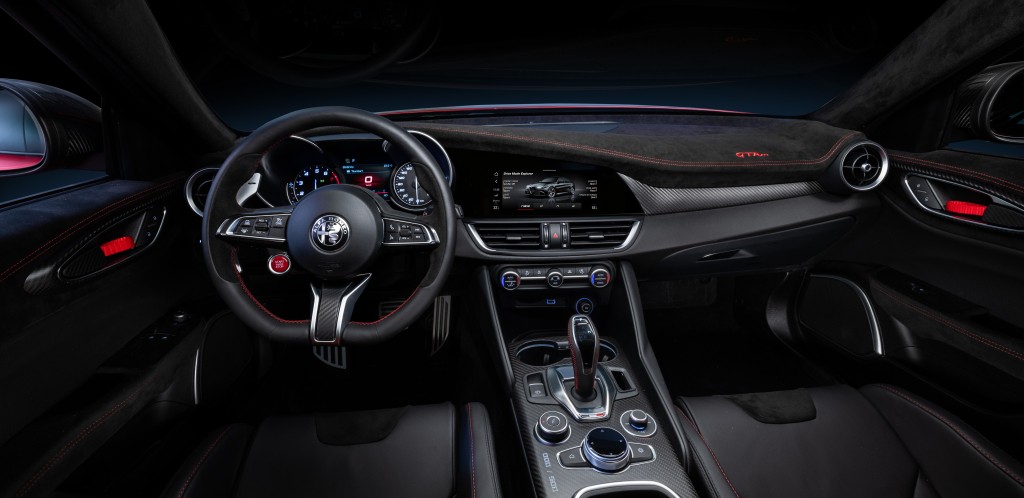 Alfa Romeo Giulia Gta photo 21