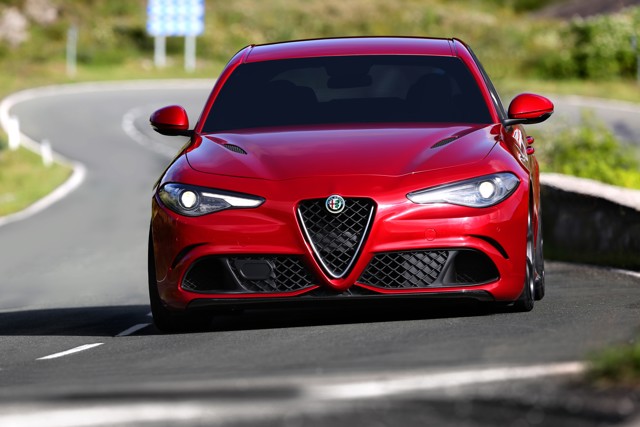 Alfa Romeo Giulia Quadrifoglio photo 10