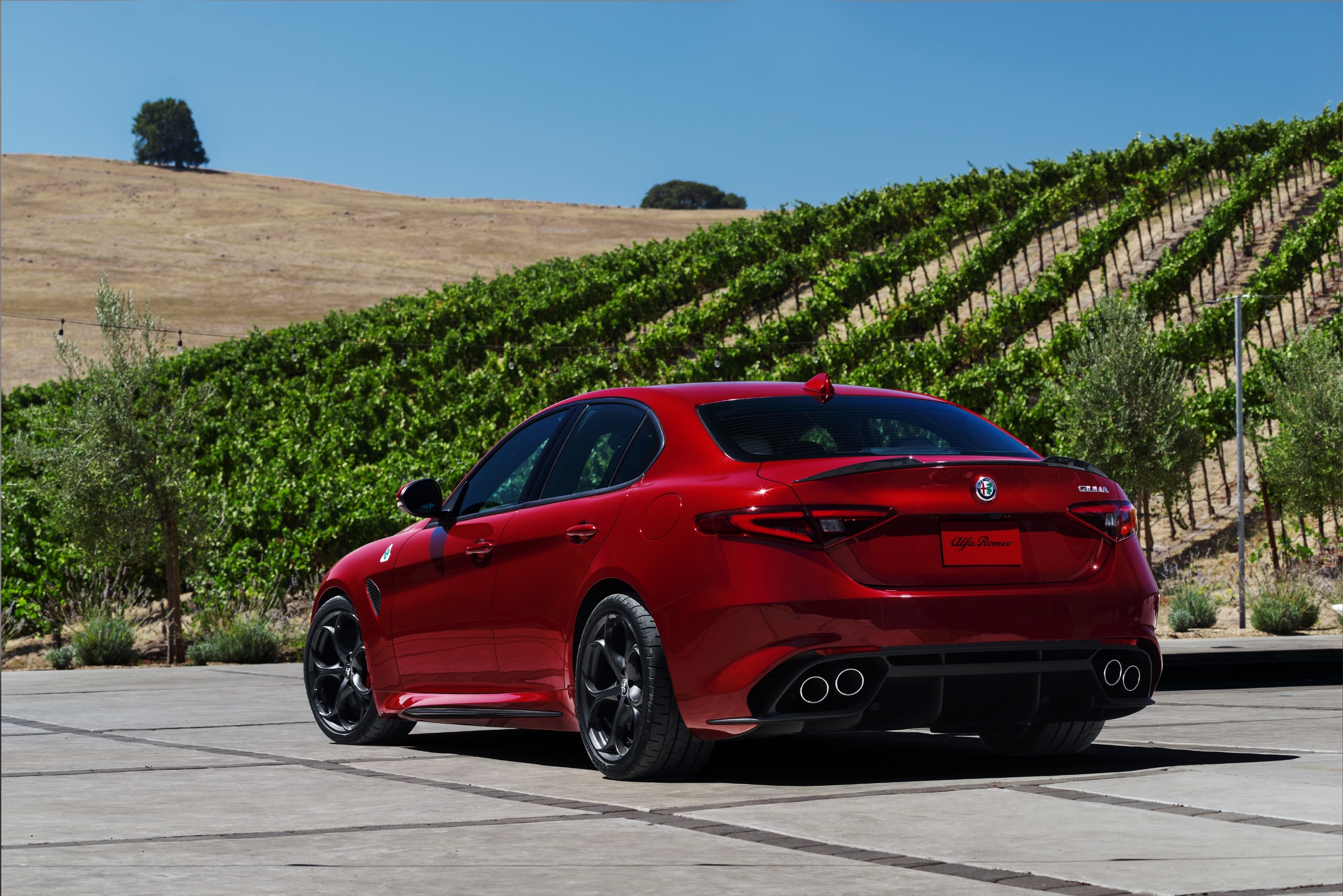 Alfa Romeo Giulia Quadrifoglio photo 21