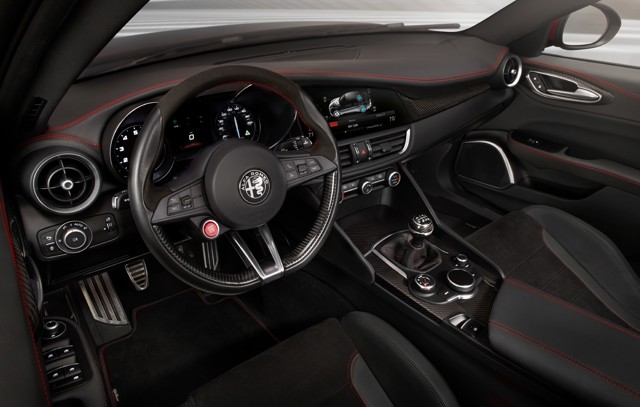 Alfa Romeo Giulia Quadrifoglio photo 50