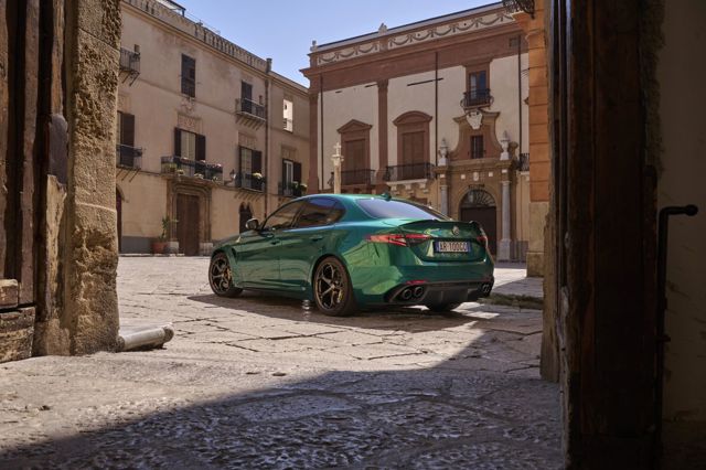 Alfa Romeo Giulia Quadrifoglio photo 43
