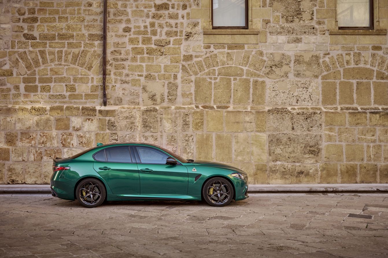 Alfa Romeo Giulia Quadrifoglio photo 48
