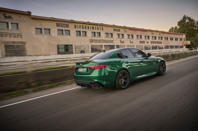 Alfa Romeo Giulia Quadrifoglio photo 49