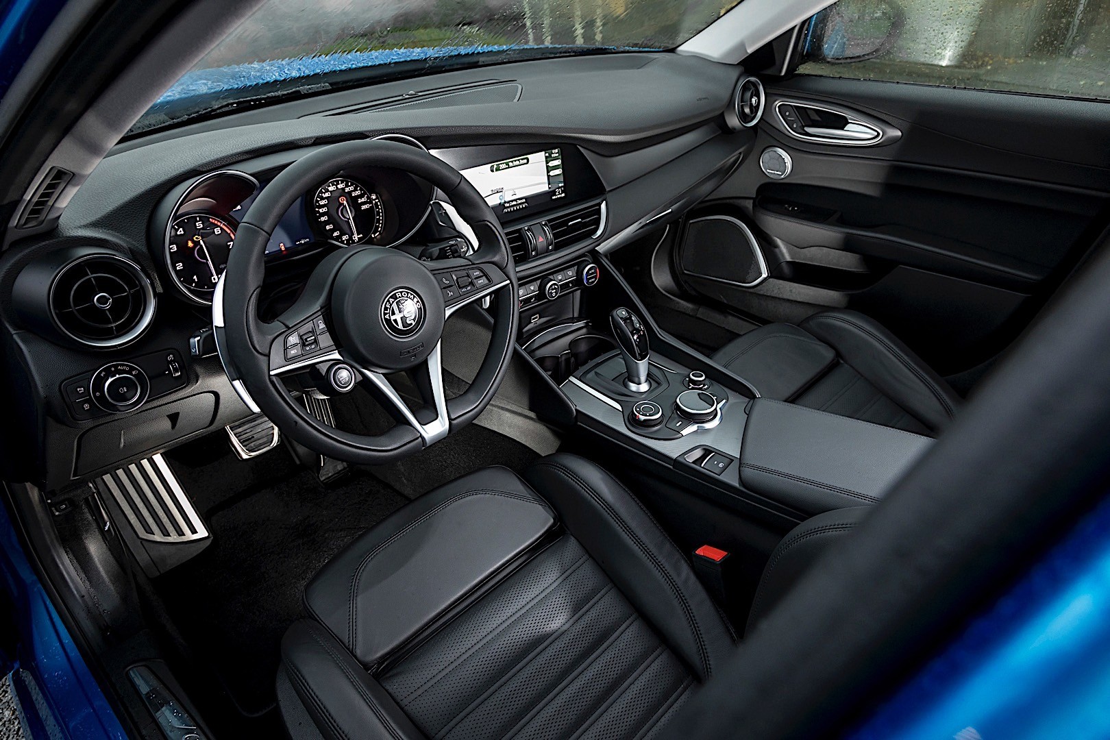 Alfa Romeo Giulia Veloce photo 27